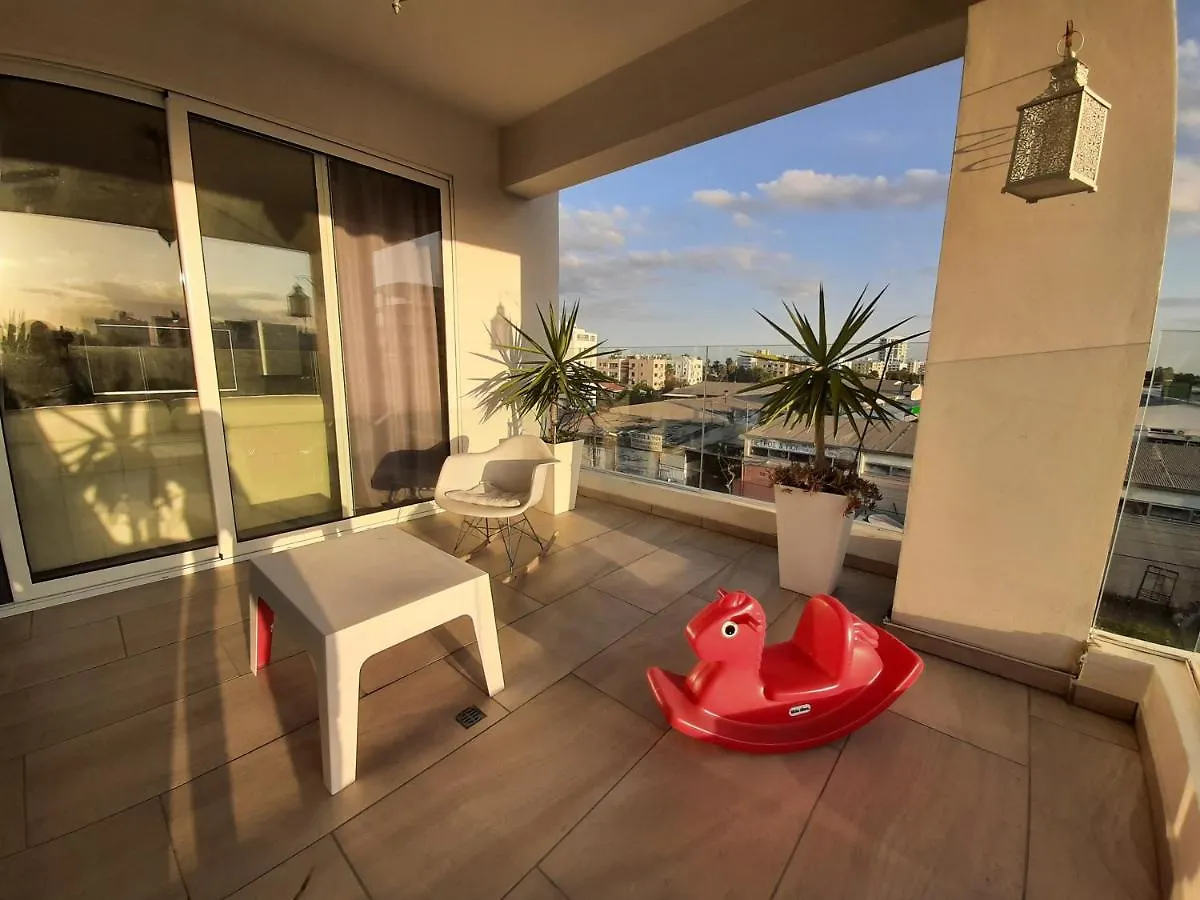 Happy Tucan Larnaca Apartment